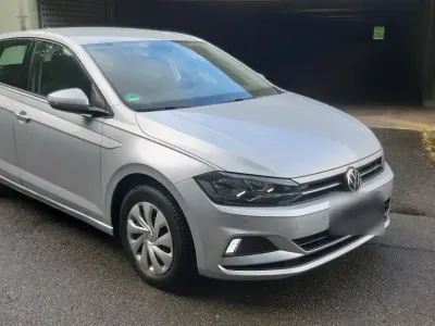 Gebraucht VW Polo Comfortline 90 PS (66 kW) 2019 Silber Kleinwagen