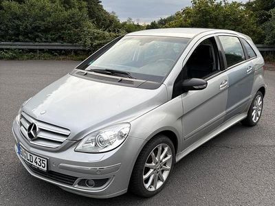 Mercedes B200