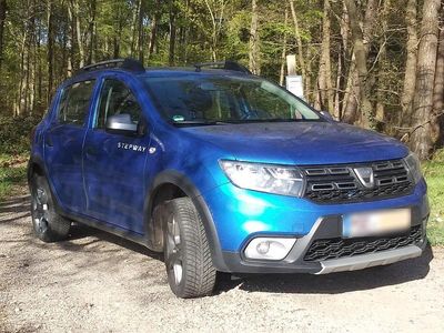 Second-hand Dacia Sandero Stepway 90 CP (66 kW) 2018 Albastru Hatchback