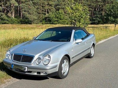 Gebraucht Mercedes CLK200 Elegance 136 PS (100 kW) 1999 Silber Cabrio