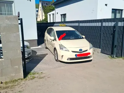 Gebraucht Toyota Prius+ Plus 136 PS (100 kW) 2014 Gelb Van / Kleinbus