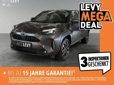 Gebraucht Toyota Yaris Cross Team 116 PS (85 kW) 2022 Grau SUV