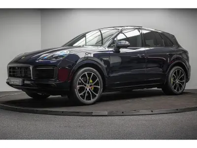Gebraucht Porsche Cayenne E-Hybrid 462 PS (339 kW) 2018 Blau SUV