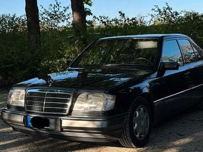 Gebraucht Mercedes E280 1994 Schwarz Limousine