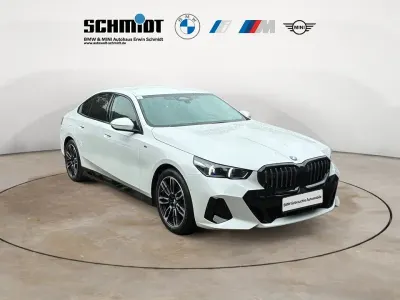 Gebraucht BMW 520 M Sport 208 PS (152 kW) 2024 Mineralweiß