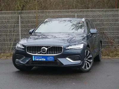 Begagnad Volvo V60 Plus 197 HK (144 kW) 2022 Blå Kombi