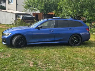 Gebraucht BMW 330 M Sport 265 PS (194 kW) 2020 Blau Kombi