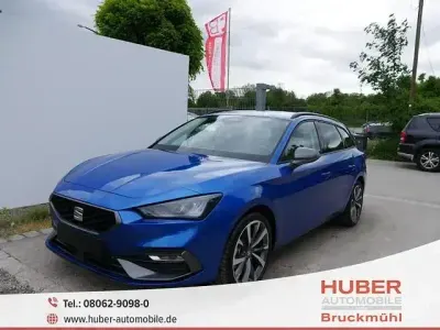 Neu Seat Leon FR 116 PS (85 kW) 2025 Blau Kombi