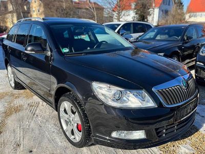 Schwarz Gebraucht 2011 Skoda Octavia Elegance Kombi | 8.998 € (Guter Preis)