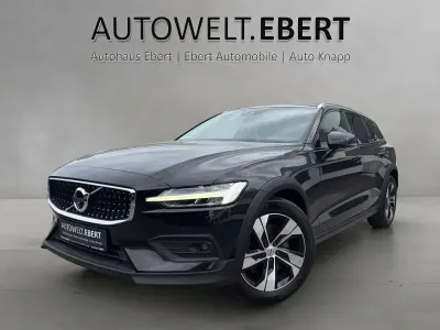 Gebraucht Volvo V60 CC Pro 250 PS (183 kW) 2021 Schwarz Kombi
