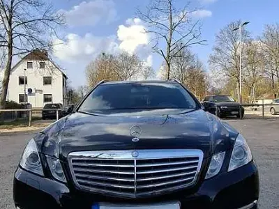 Gebraucht Mercedes E220 Elegance 170 PS (125 kW) 2012 Kombi