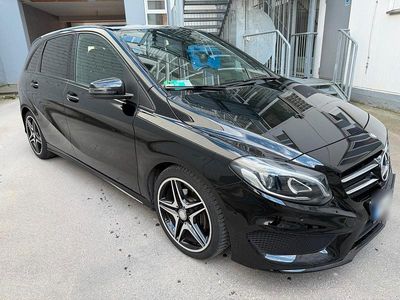 Second-hand Mercedes B220 AMG line 136 CP (100 kW) 2015 Negru Monovolum