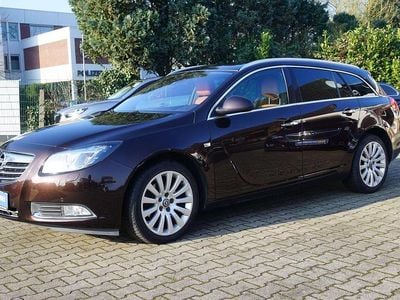 Gebraucht Opel Insignia Innovation 160 PS (117 kW) 2011 Mahogany brown (p2/so) Kombi