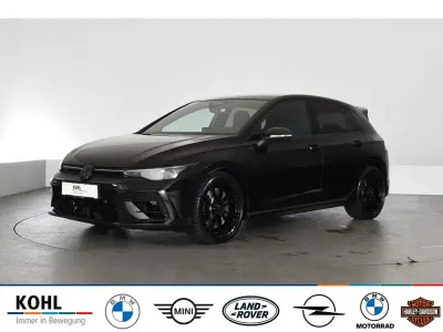 Gebraucht VW Golf VIII Black Edition 333 PS (244 kW) 2026 Schwarz Limousine