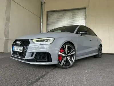 Gebraucht Audi RS3 Ambiente 400 PS (294 kW) 2019 Grau Limousine