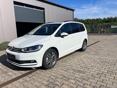 Nouă VW Touran Comfortline 150 CP (110 kW) 2025 Alb Monovolum