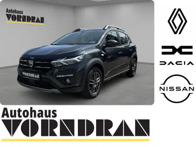 Gebraucht Dacia Sandero Comfort 91 PS (66 kW) 2022 Grau Limousine