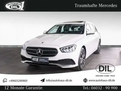 Gebraucht Mercedes E300 194 PS (142 kW) 2021 Polarweiß Kombi