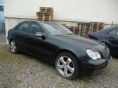 Gebraucht Mercedes C200 163 PS (119 kW) 2001 Schwarz metallic Limousine