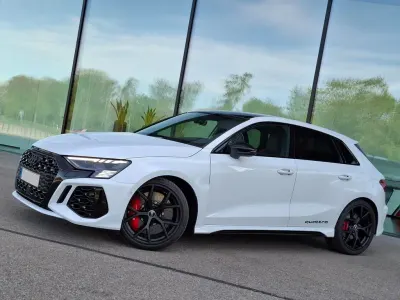 Gebraucht Audi RS3 Sport 400 PS (294 kW) 2023 Weiß Limousine