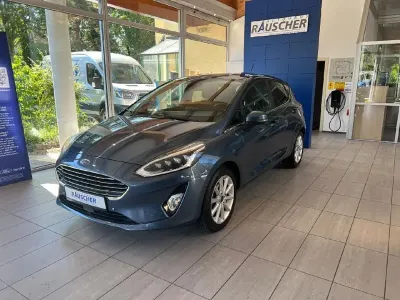 Gebraucht Ford Fiesta Titanium 101 PS (74 kW) 2018 Chromablau metallic Kleinwagen