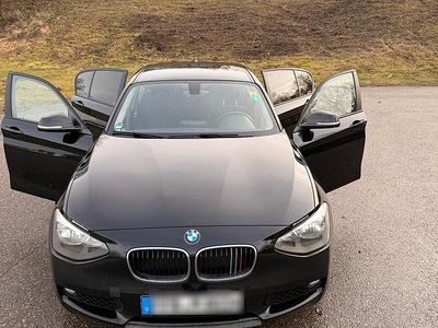 Gebraucht BMW 118 143 PS (105 kW) 2014 Schwarz Kleinwagen