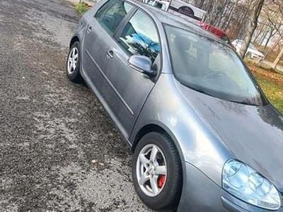 Usata VW Golf V 116 CV (85 kW) 2006 Argento Utilitaria