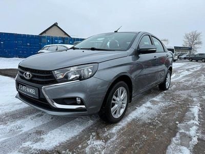 Grau Gebraucht 2018 Lada Vesta Limousine | 8.500 € (Etwas zu teuer)