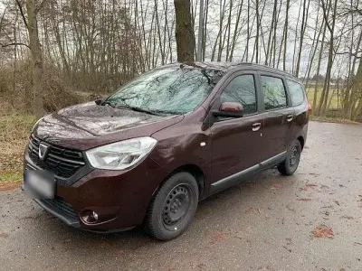 Używany Dacia Lodgy 115 KM (84 kW) 2017 Brązowy Minivan