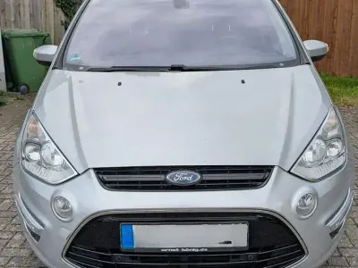 Gebraucht Ford S-MAX Titanium 163 PS (119 kW) 2011 Silber Van / Kleinbus