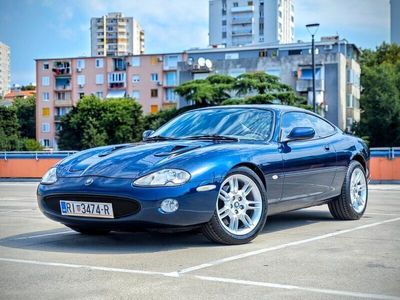 Jaguar XK8