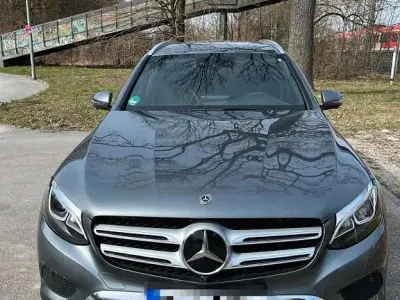 Gebraucht Mercedes GLC220 AMG line 170 PS (125 kW) 2017 Grau SUV