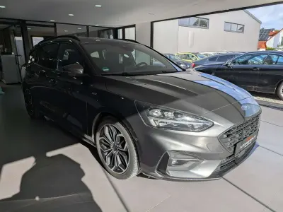 Gebraucht Ford Focus ST-Line 125 PS (91 kW) 2019 Magneticgrau (metallic) Kombi