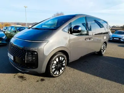 Neu Hyundai Staria Signature 224 PS (164 kW) 2026 Grau Van / Kleinbus