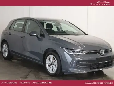 Gebraucht VW Golf VIII Life 116 PS (85 kW) 2025 Grau Limousine