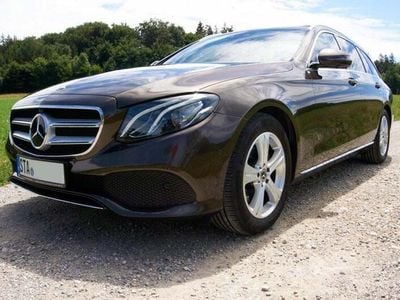 Mercedes E200
