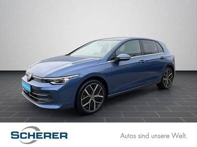 Anemonenblau metallic / schwar Gebraucht 2024 VW Golf Edition Limousine | 27.900 € (Fairer Preis)