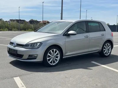 Gebraucht VW Golf VII Highline 122 PS (89 kW) 2014 Silber Limousine
