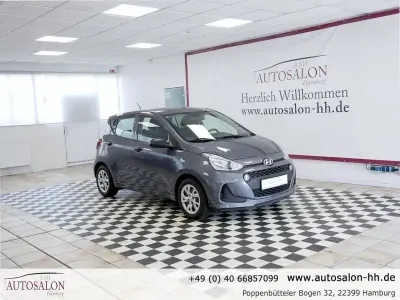 Gebraucht Hyundai i10 Classic 67 PS (49 kW) 2017 Star dust / met Kleinwagen