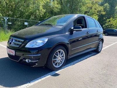Mercedes B180