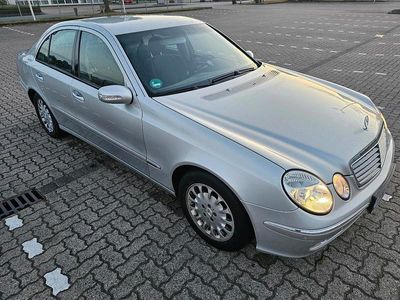 Mercedes E320