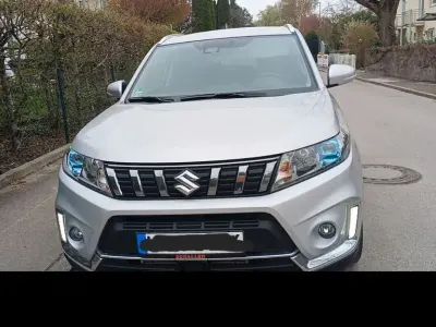 Gebraucht Suzuki Vitara Comfort 140 PS (102 kW) 2019 Silber SUV