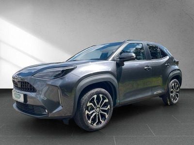 Neu Toyota Yaris Cross 131 PS (96 kW) 2025 Grau SUV
