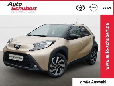 Usata Toyota Aygo X Basis 72 CV (52 kW) 2025 Beige SUV