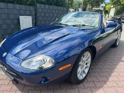 Gebraucht Jaguar XK8 284 PS (208 kW) 2000 Blau Cabrio