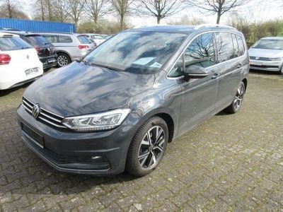 Gebraucht VW Touran Highline 150 PS (110 kW) 2021 Uranograu Van / Kleinbus
