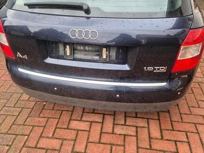 Blau Gebraucht 2003 Audi A4 Kombi | 2.999 €
