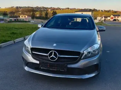Gebraucht Mercedes A180 Edition 122 PS (89 kW) 2016 Grau Kleinwagen