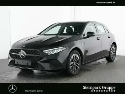 Gebraucht Mercedes A250 Progressive 218 PS (160 kW) 2025 Lack kosmosschwarz Limousine