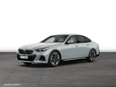 Gebraucht BMW 530e Sport Line 299 PS (219 kW) 2025 Grau Limousine